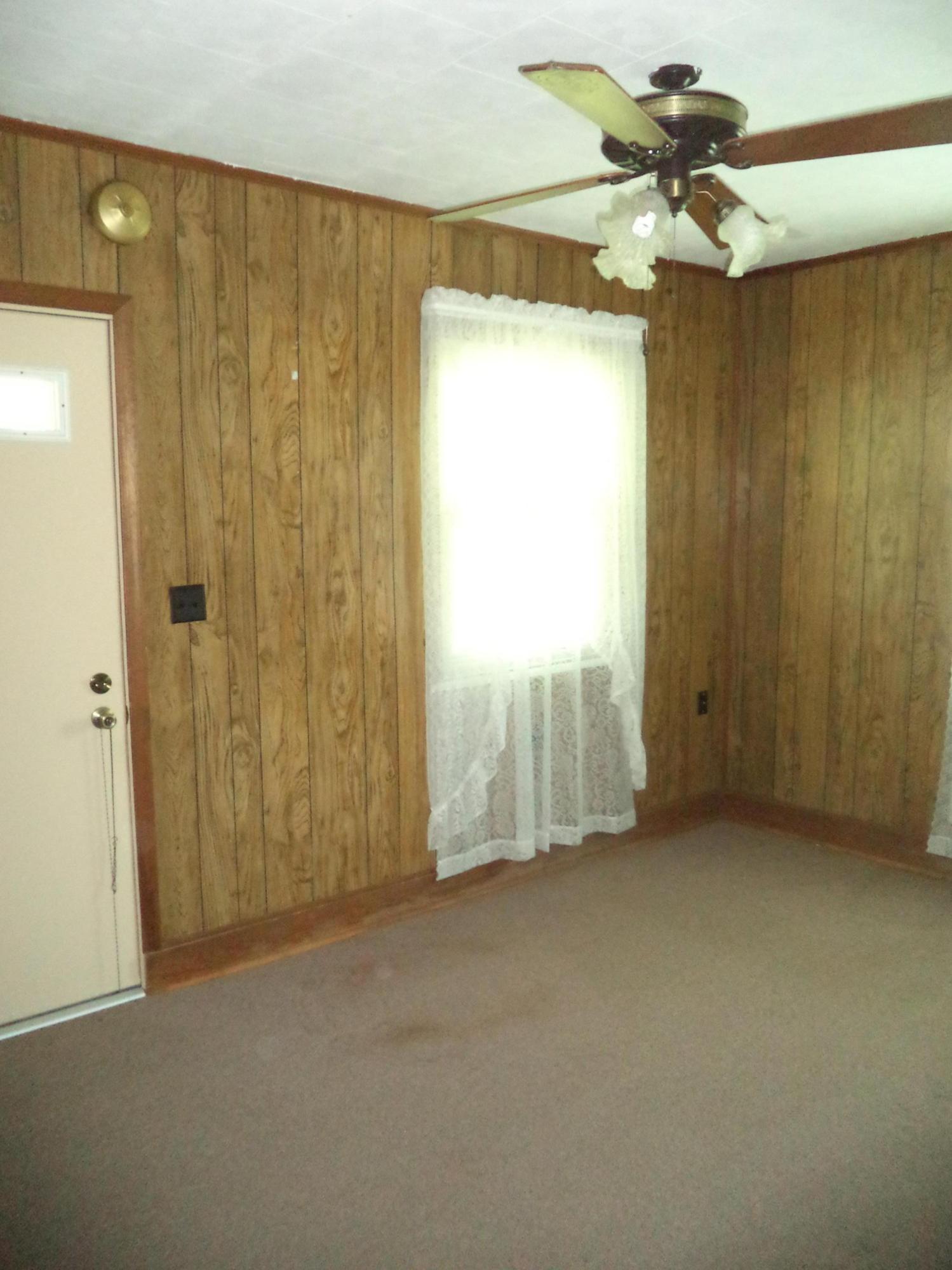 226 Webster Heights Road Roanoke, VA 24012 - Photo 10 of 15 DSC02942