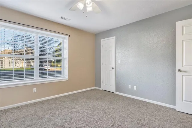 $1,617 | 146 Southeast 1171st Road, Knob Noster, MO 65336