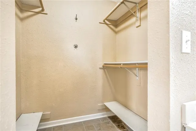 $1,617 | 146 Southeast 1171st Road, Knob Noster, MO 65336