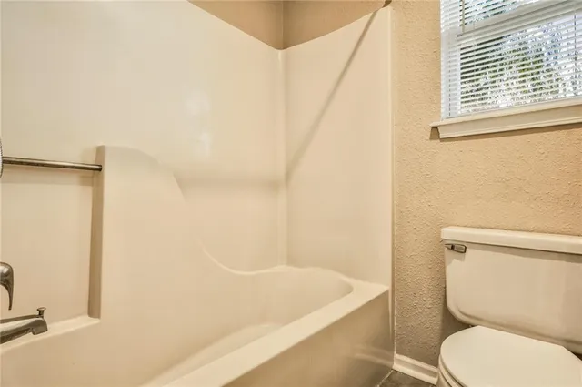 $1,617 | 146 Southeast 1171st Road, Knob Noster, MO 65336