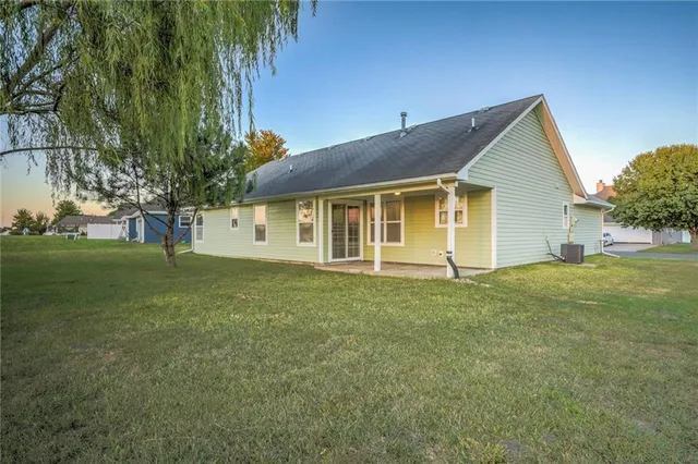 $1,617 | 146 Southeast 1171st Road, Knob Noster, MO 65336