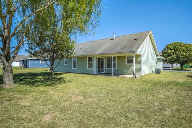 $1,617 | 146 Southeast 1171st Road, Knob Noster, MO 65336