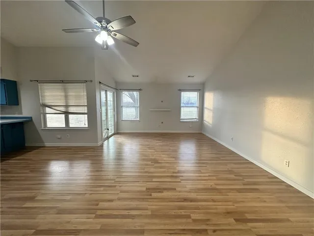 $1,617 | 146 Southeast 1171st Road, Knob Noster, MO 65336