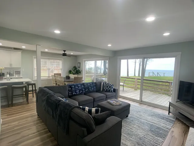 $1,800 | 4805 Rosabelle Beach Avenue, Holland, MI 49424