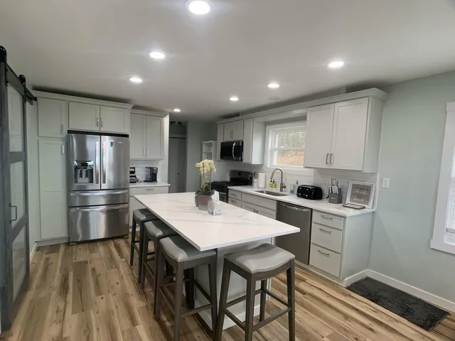 $1,800 | 4805 Rosabelle Beach Avenue, Holland, MI 49424