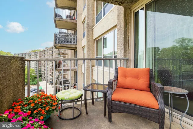 $234,900 | 1001 City Avenue, Wynnewood, PA 19096