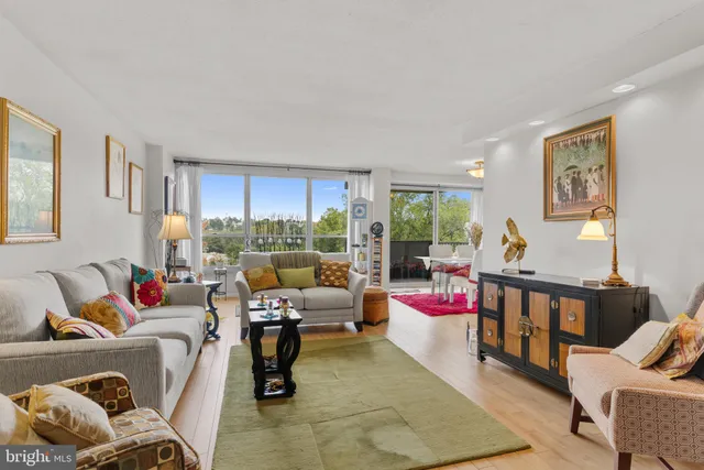 $234,900 | 1001 City Avenue, Wynnewood, PA 19096