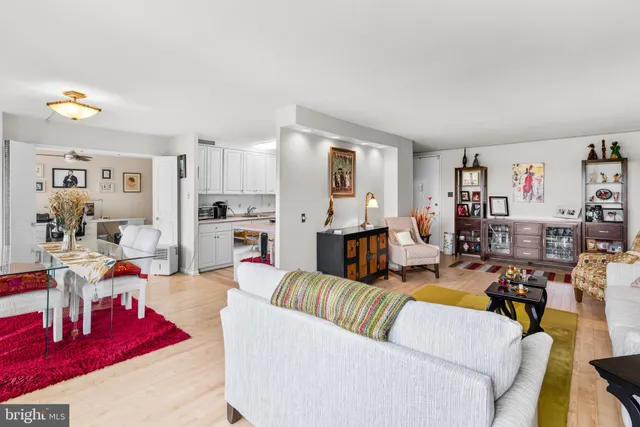 $234,900 | 1001 City Avenue, Wynnewood, PA 19096