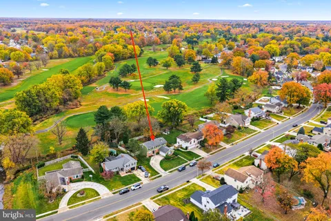 a view of an outdoor space