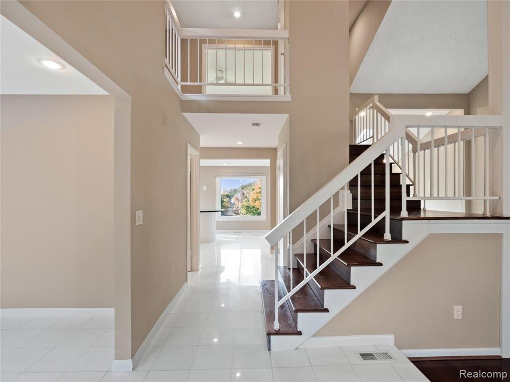 1835 Golf Ridge Drive Bloomfield Hills, MI 48302 - Photo 22 of 36