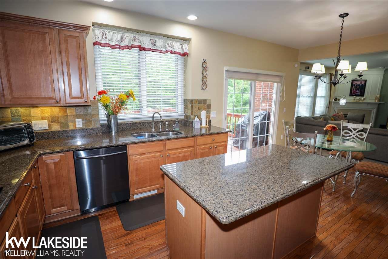 1601 Blushing Drive Rochester, MI 48307 - Photo 9 of 46 31384671-8.JPG