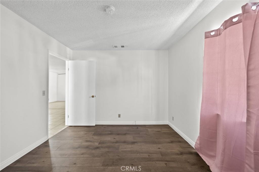 10528 1/2 Hillhaven Avenue Tujunga, CA 91042 - Photo 14 of 28 a view of an empty room