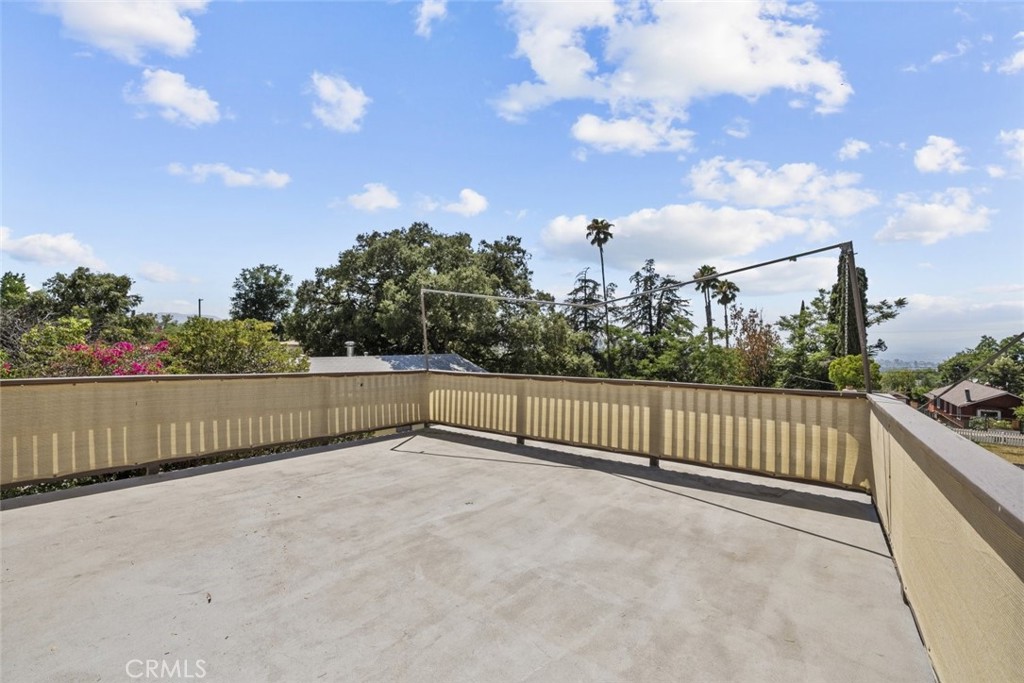 10528 1/2 Hillhaven Avenue Tujunga, CA 91042 - Photo 27 of 28 a view of a terrace