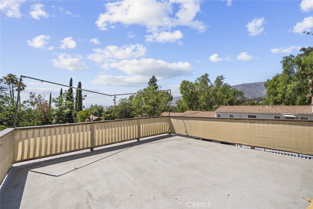 10528 1/2 Hillhaven Avenue Tujunga, CA 91042 - Photo 28 of 28 a view of a terrace
