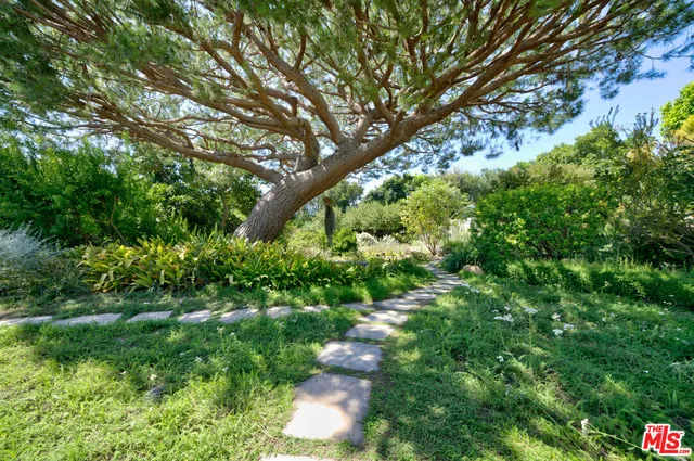 $25,000 | 6000 Philip Avenue, Malibu, CA 90265