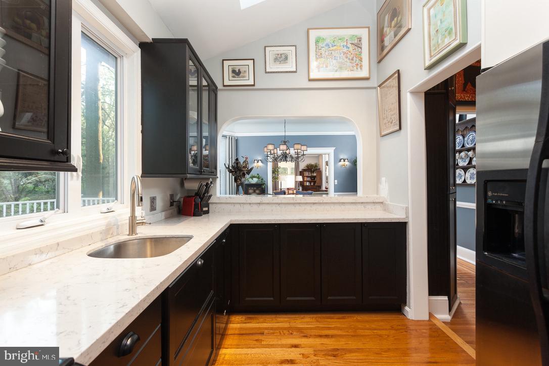 4611 Roland Avenue Baltimore, MD 21210 - Photo 11 of 46 Kitchen with lovely cabinets and countertops