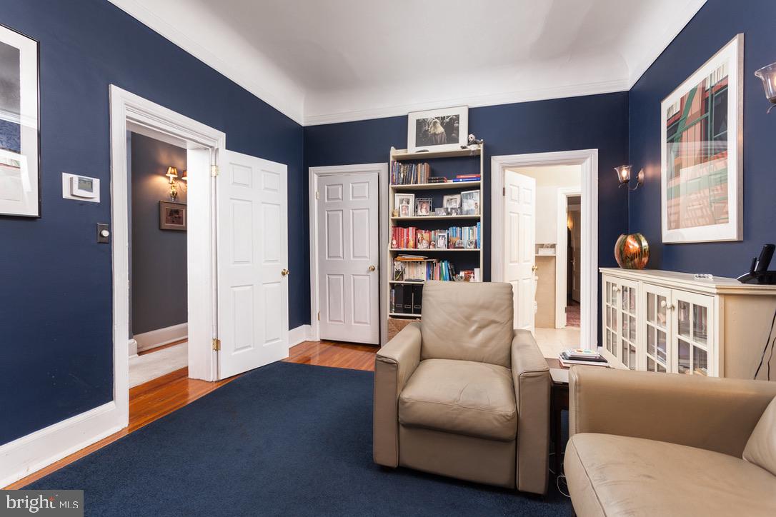 4611 Roland Avenue Baltimore, MD 21210 - Photo 21 of 46 First floor bedroom