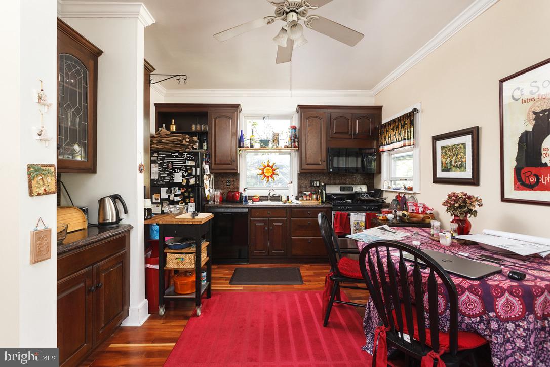 4611 Roland Avenue Baltimore, MD 21210 - Photo 27 of 46 Second-floor kitchen