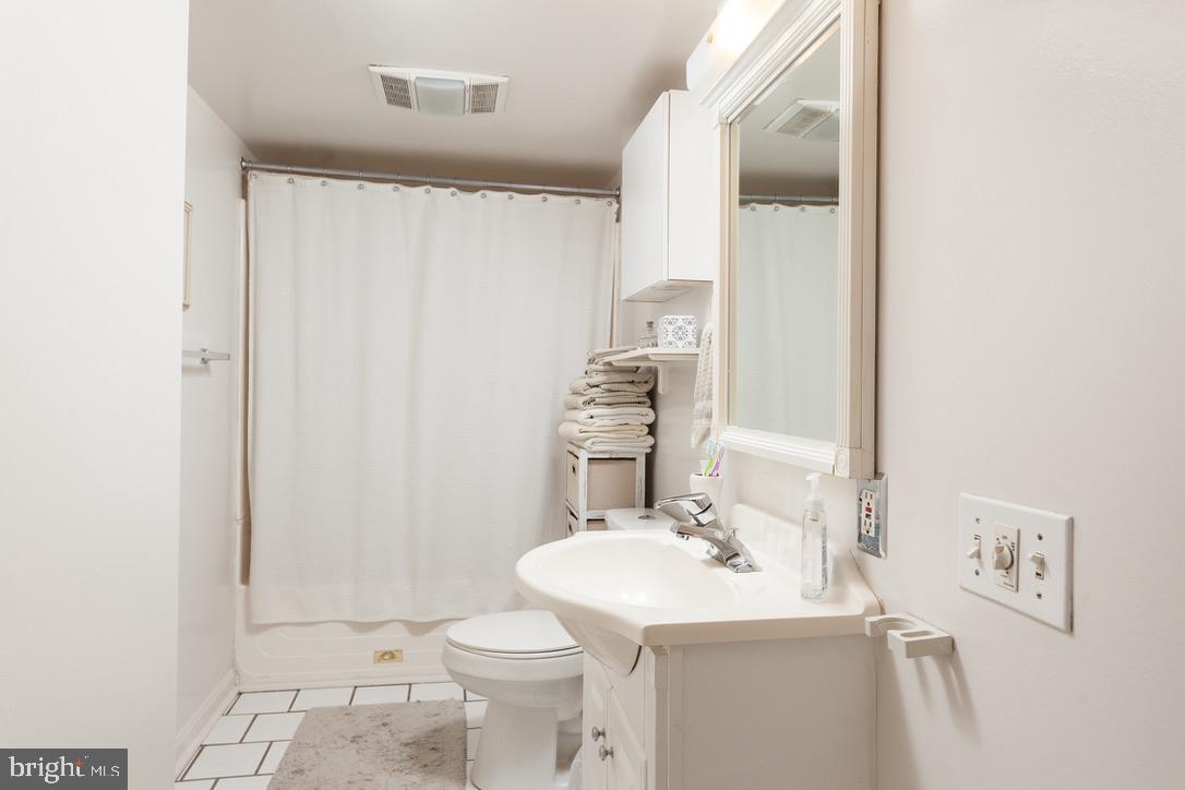 4611 Roland Avenue Baltimore, MD 21210 - Photo 44 of 46 Basement full bath