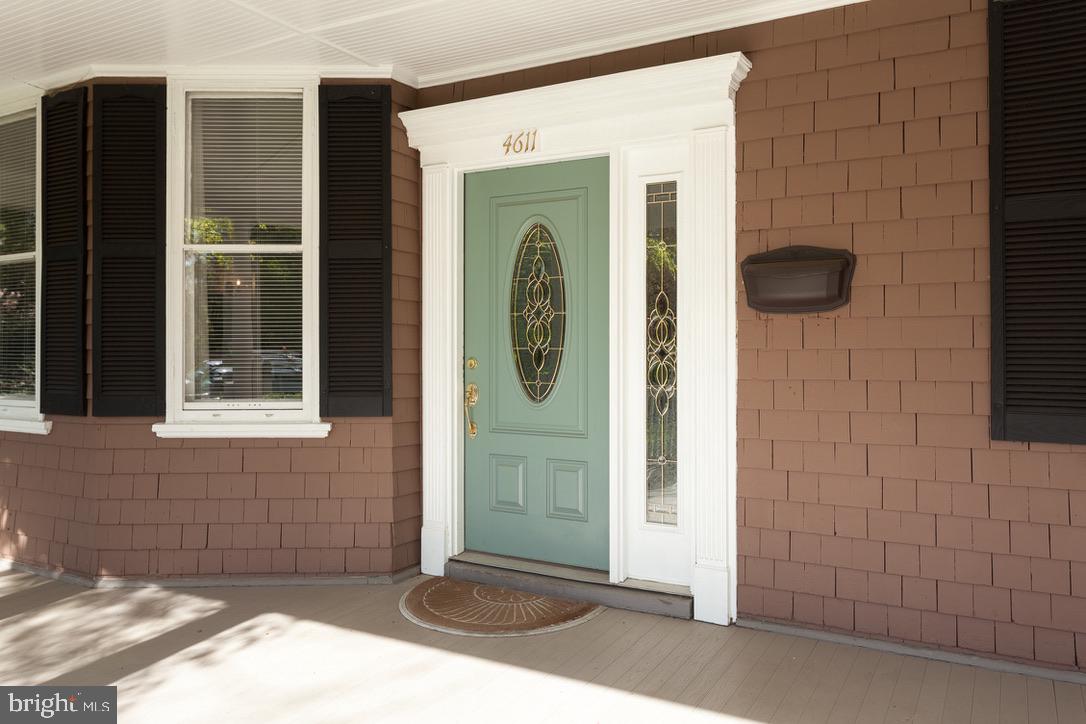 4611 Roland Avenue Baltimore, MD 21210 - Photo 6 of 46 Front Door