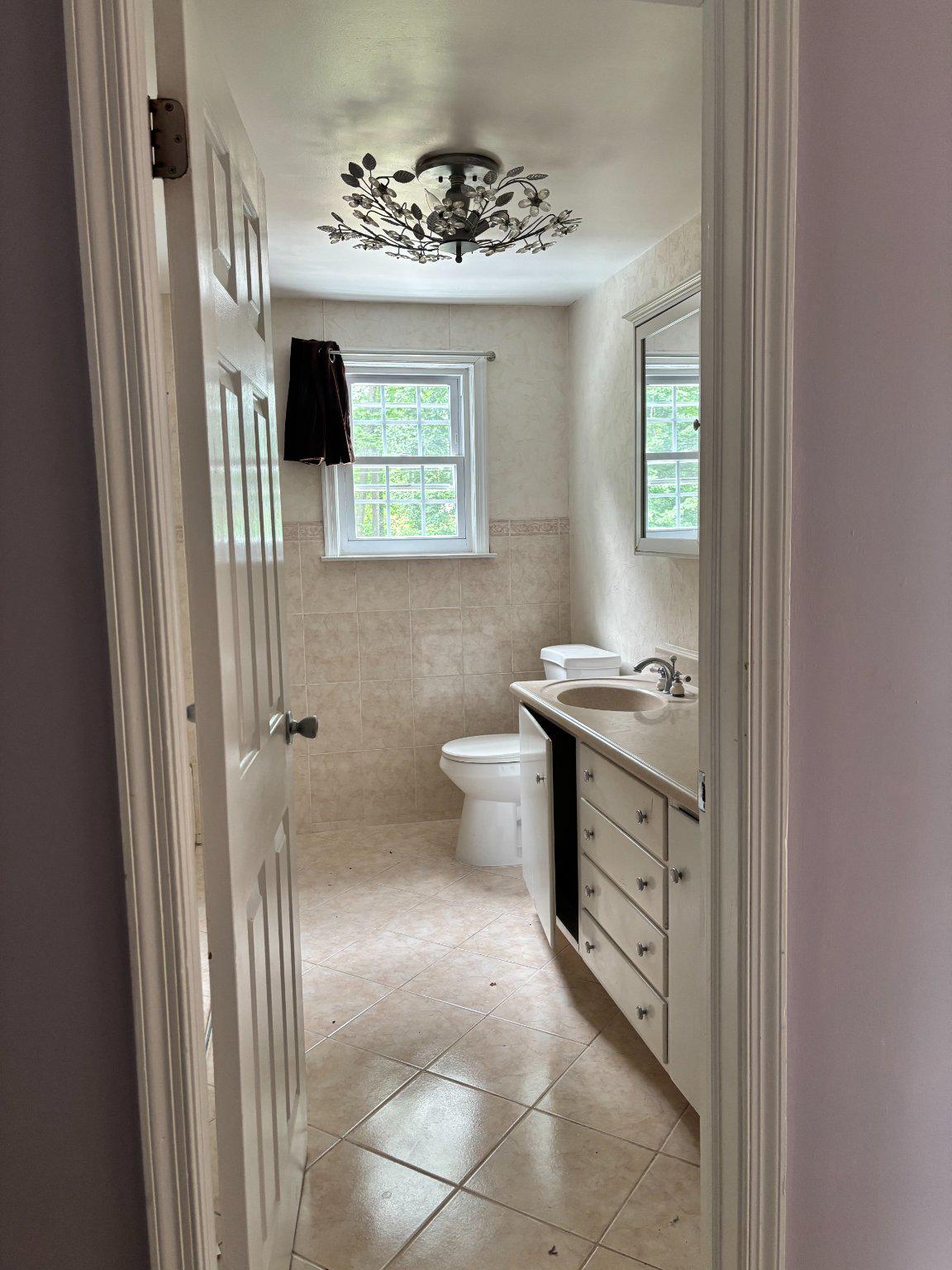 4400 East Yates Road Bensalem, PA 19020 - Photo 11 of 23 second floor full bath