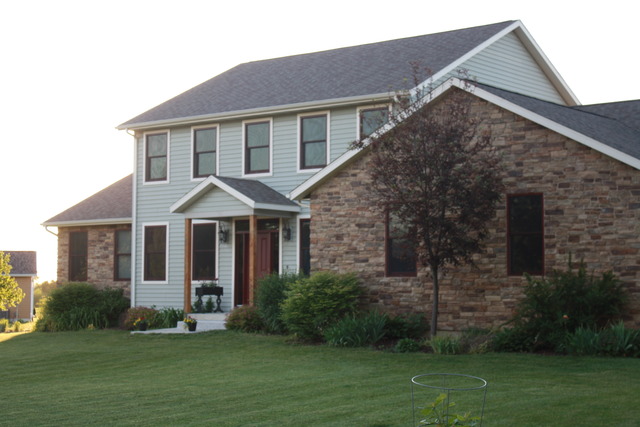 458 Hickory Ridge Drive Dixon, IL 61021 - Photo 1 of 20 Gallery Image 1
