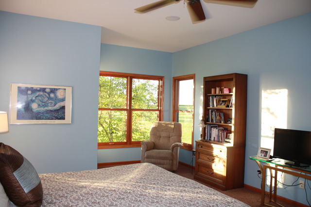 458 Hickory Ridge Drive Dixon, IL 61021 - Photo 9 of 20 Gallery Image 9