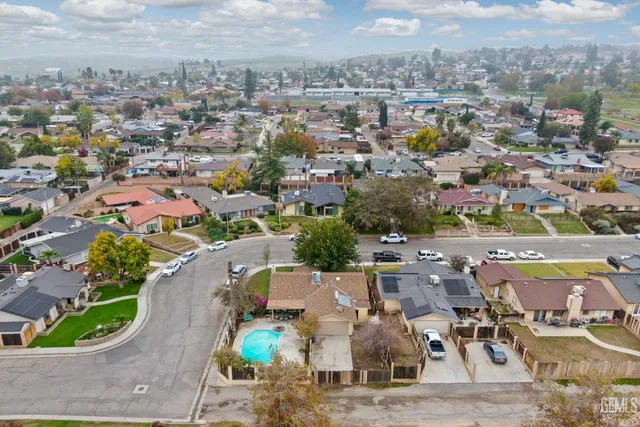 $299,999 | Undisclosed Address, Taft, CA 93268