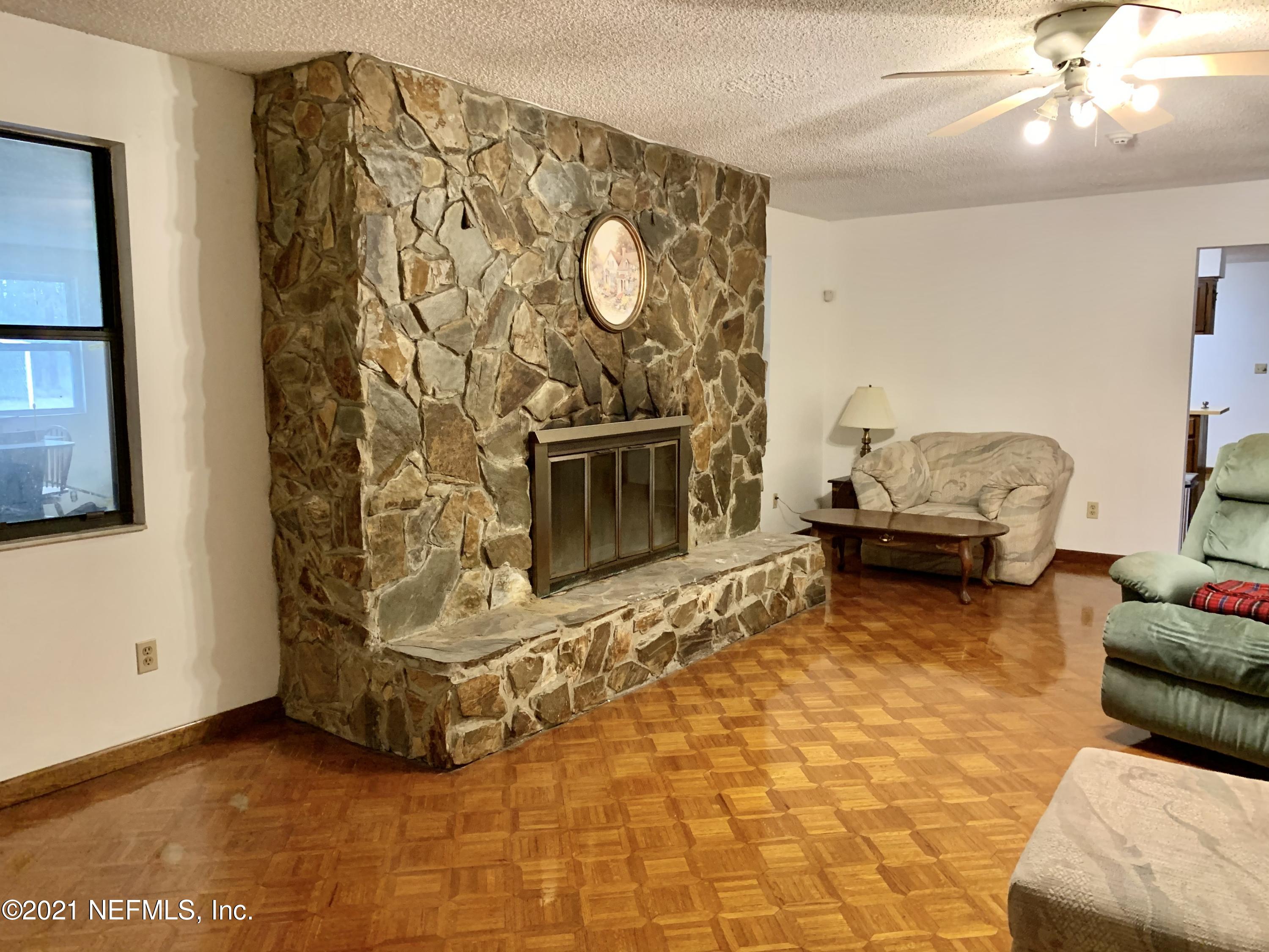 958 Browns Road Middleburg, FL 32068 - Photo 10 of 23 791A6802-11D2-482F-9966-4CF22366F5B7