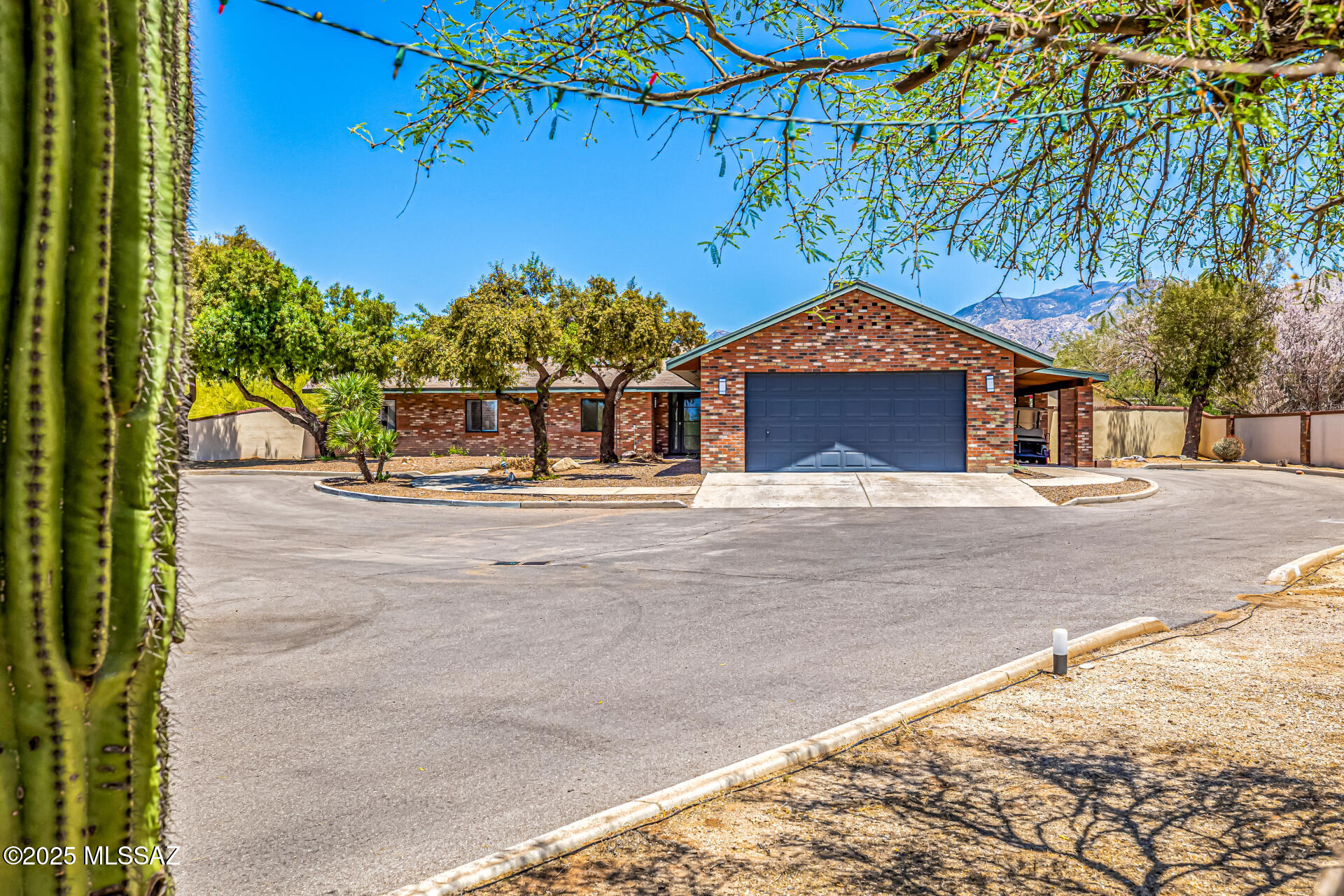 9840 North Desert Sky Road Tucson, AZ 85737 - Photo 2 of 46