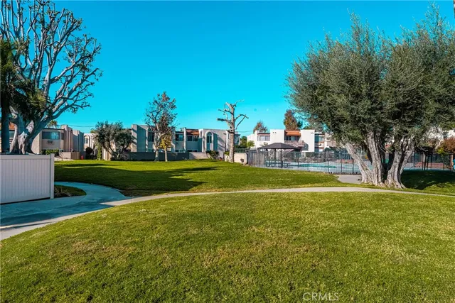 $419,000 | 212 South Kraemer, Unit 2616, Placentia, CA 92870