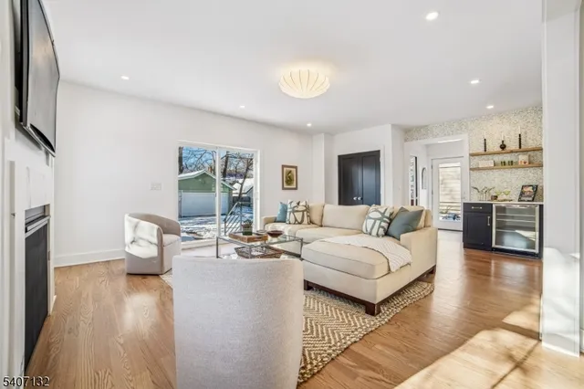 $1,099,000 | 135 Union Avenue, Maplewood, NJ 07040