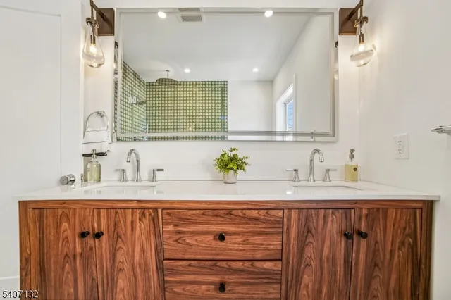 $1,099,000 | 135 Union Avenue, Maplewood, NJ 07040