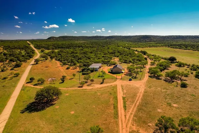 $685,000 | 18 Jack Rabbit Road, Unit 18, Doss, TX 78618