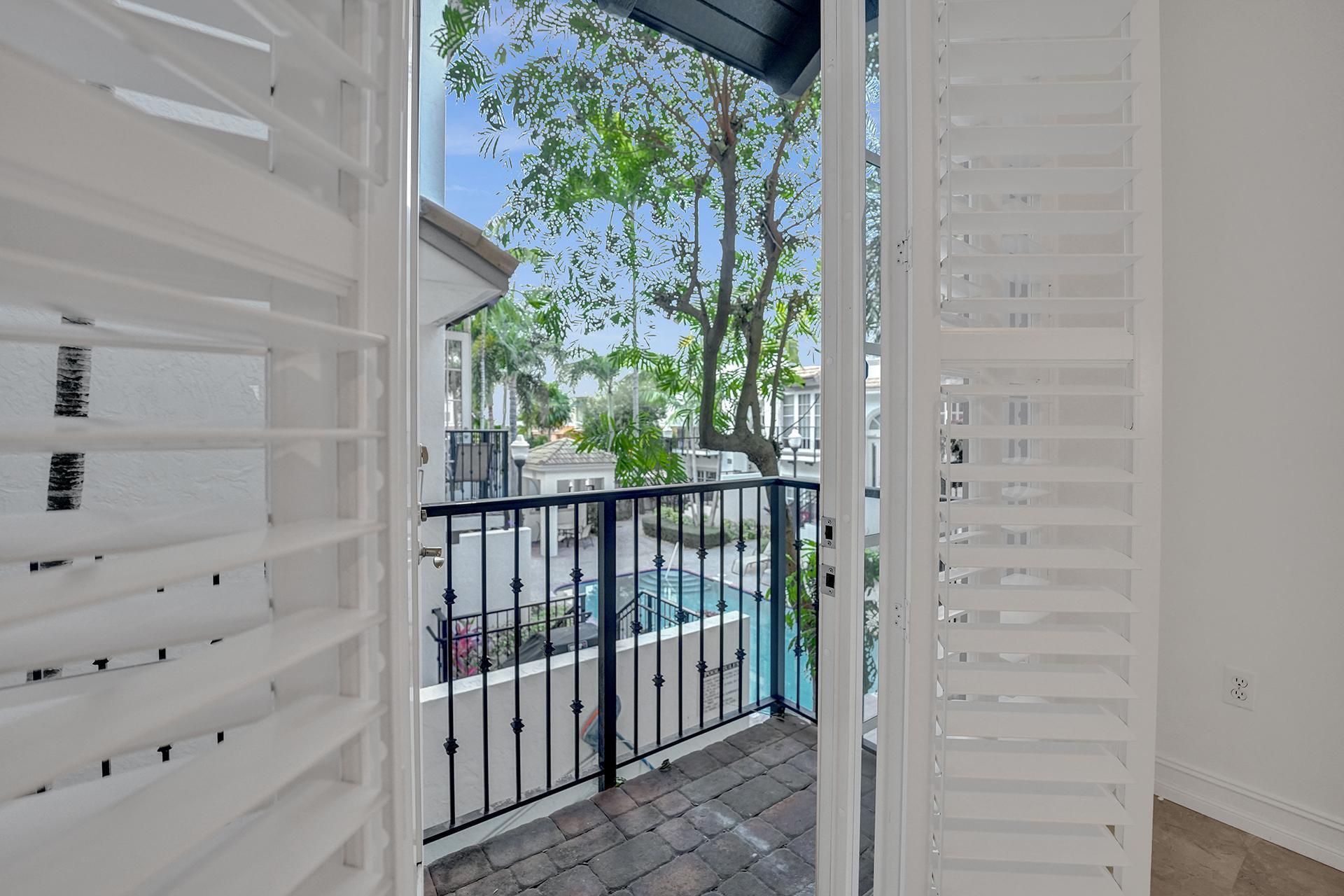 632 Renaissance Way Delray Beach, FL 33483 - Photo 16 of 61 632 Renaissance Way, Delray Beach-42