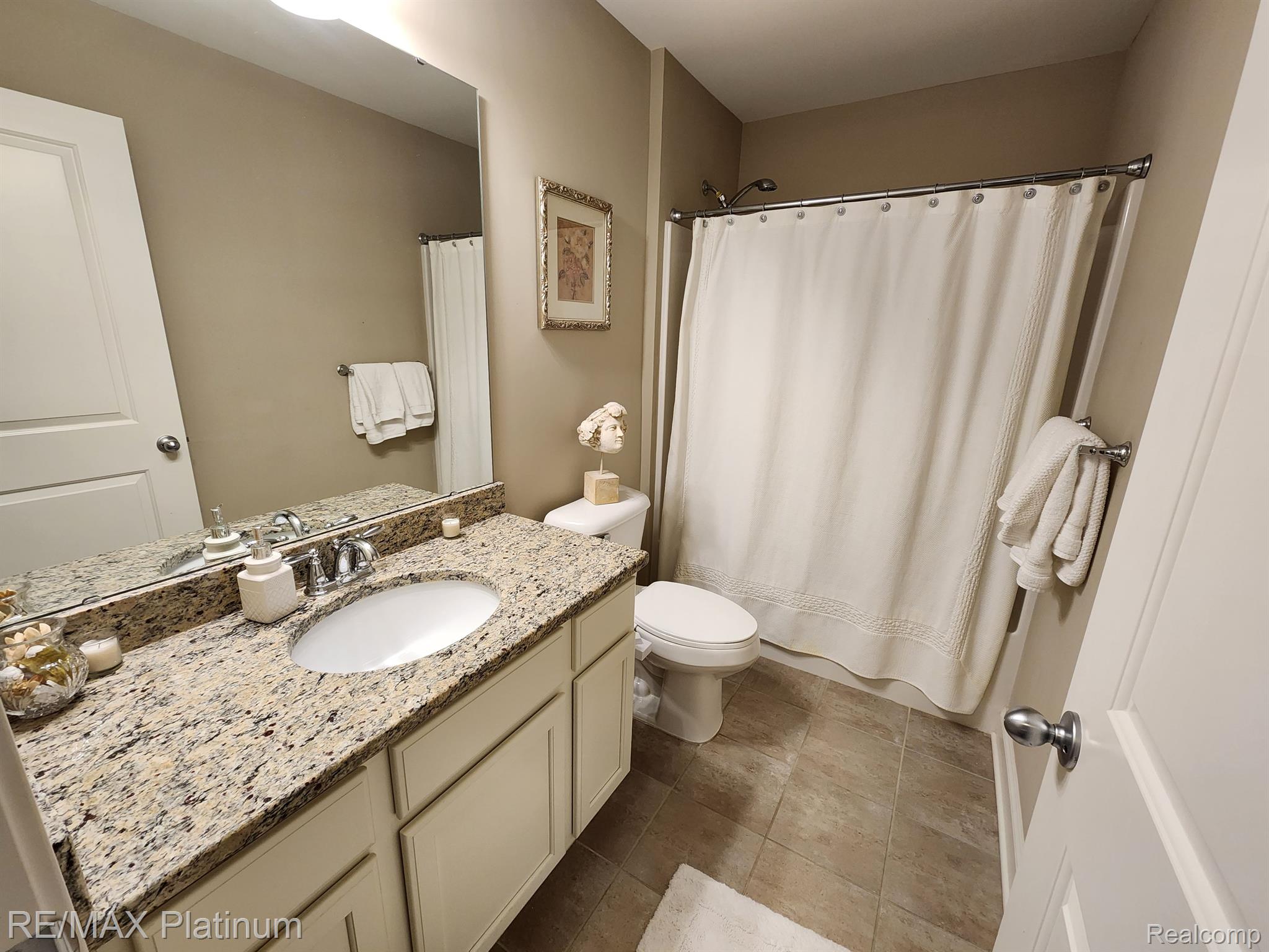 123 Sedum Road Howell, MI 48843 - Photo 12 of 18 Shared Bath