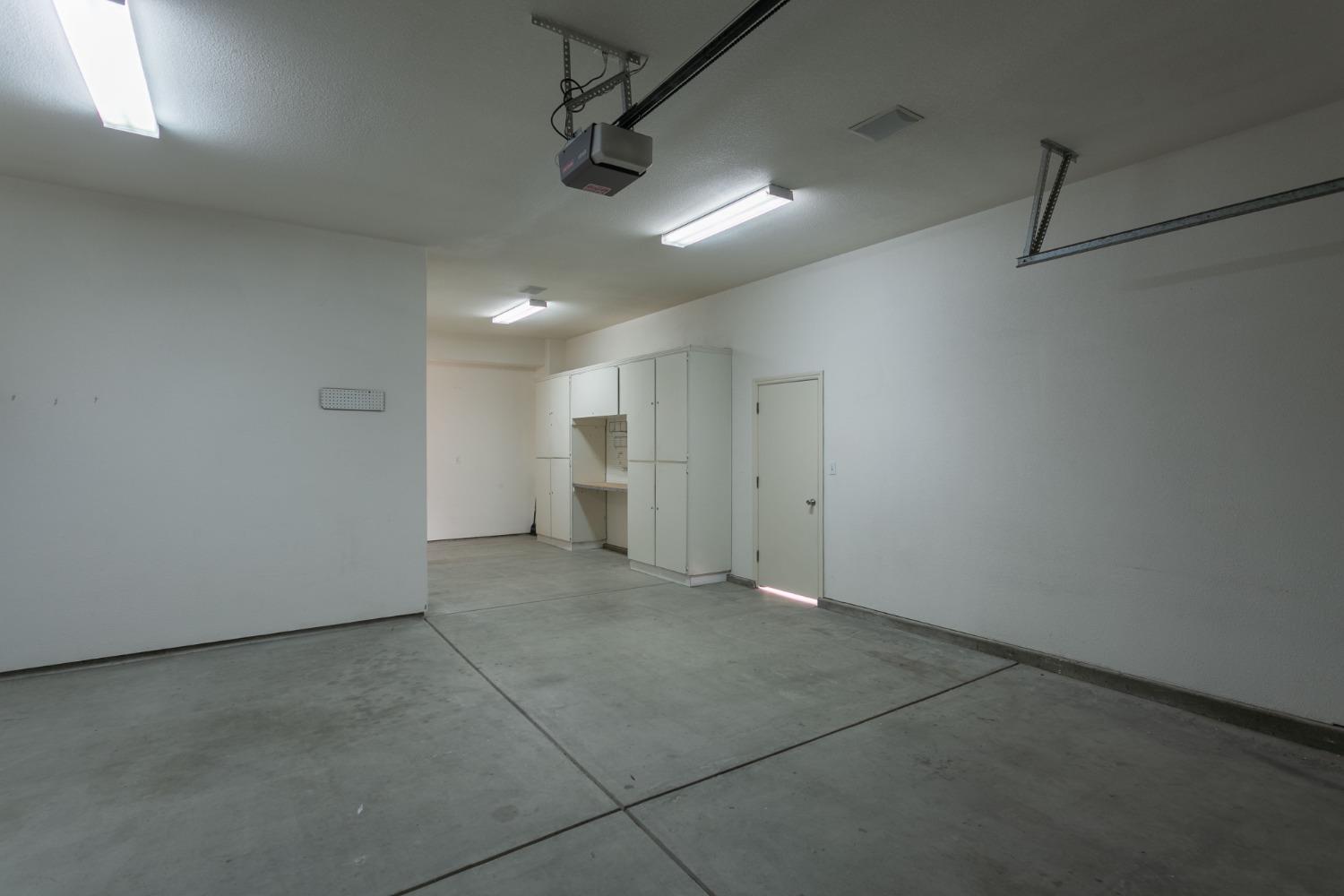 3271 Graybark Avenue Clovis, CA 93619 - Photo 20 of 26 a view of an empty room