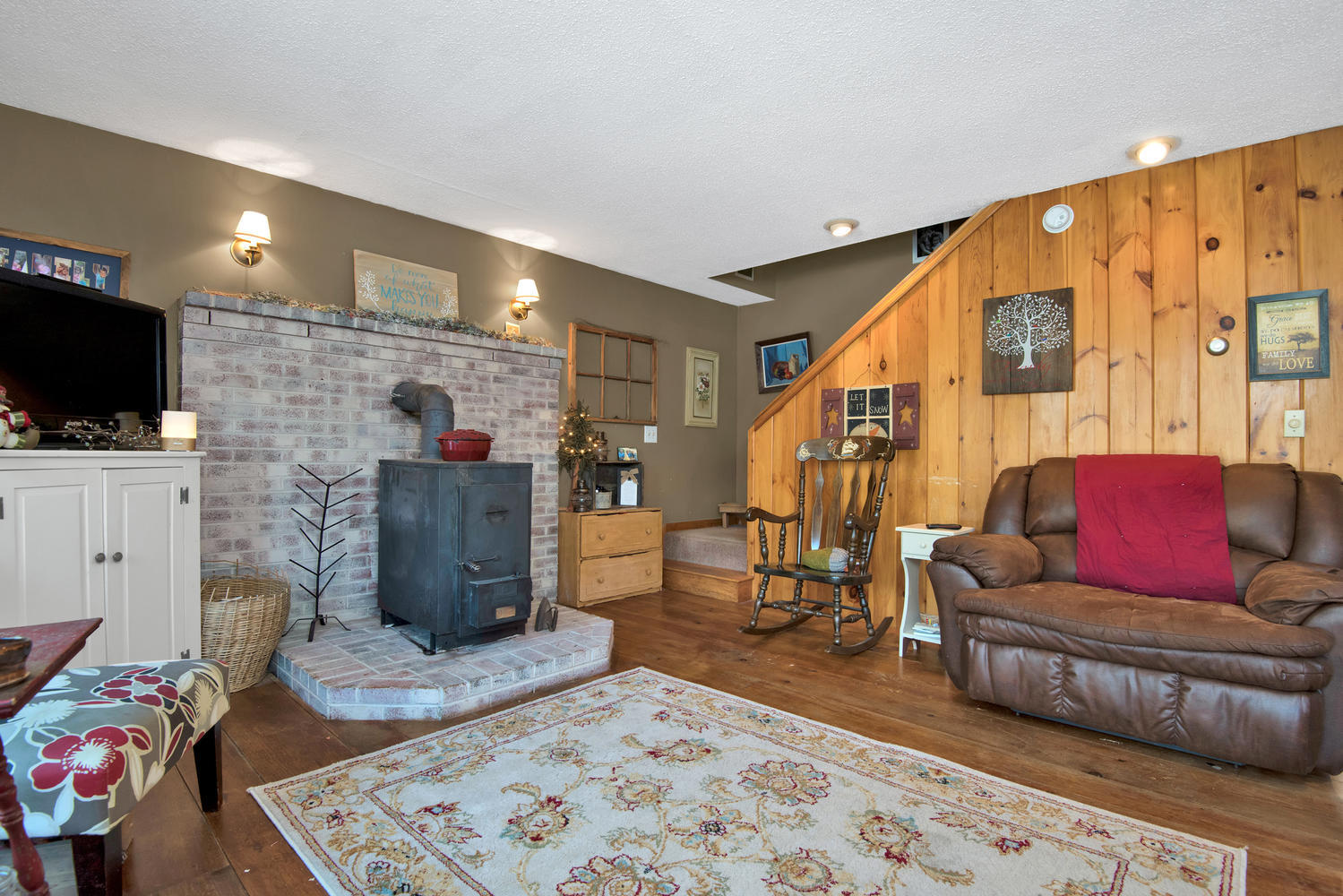 42 Jones Road Harrison, ME 04040 - Photo 19 of 38 42 Jones Rd Harrison ME 04040-large-006-