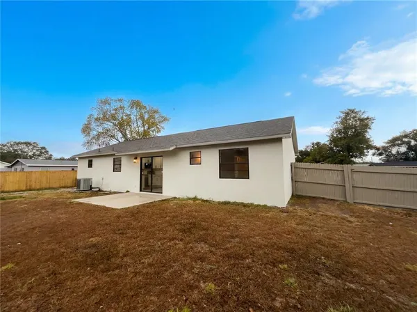 $330,000 | 4864 Lake Shore Drive, St. Cloud, FL 34772