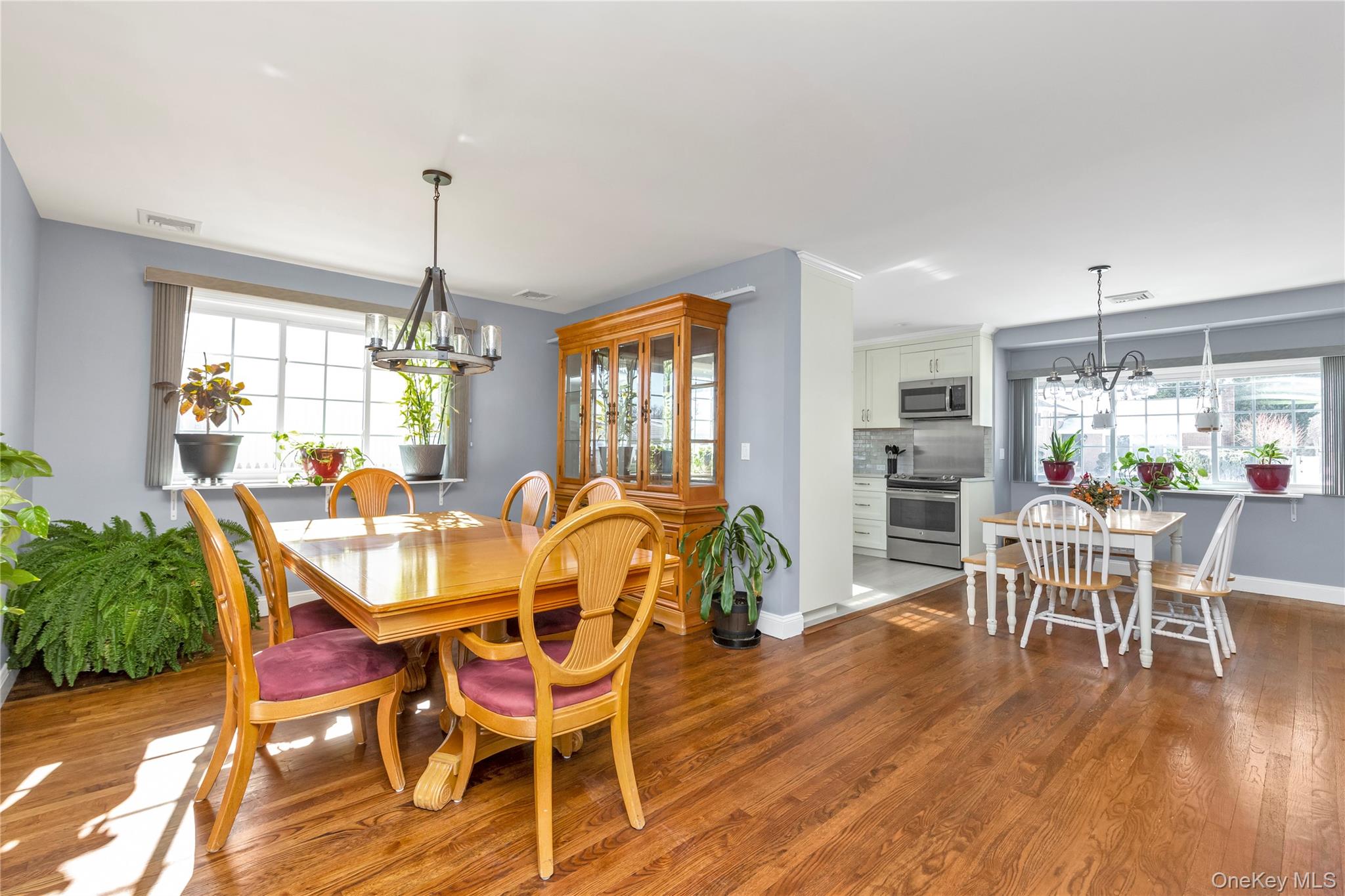 867 Preston Road East Meadow, NY 11554 - Photo 6 of 20