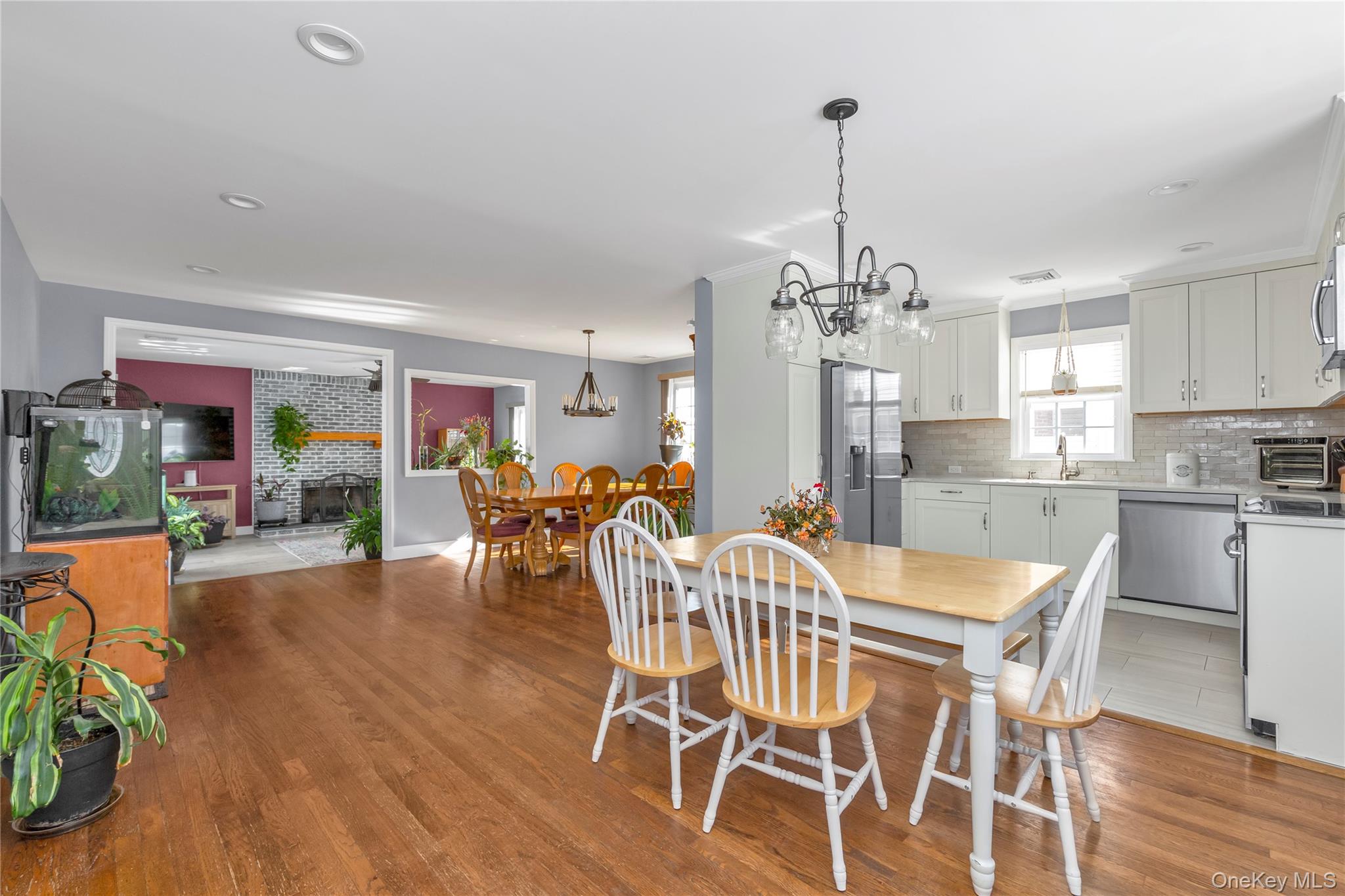 867 Preston Road East Meadow, NY 11554 - Photo 9 of 20