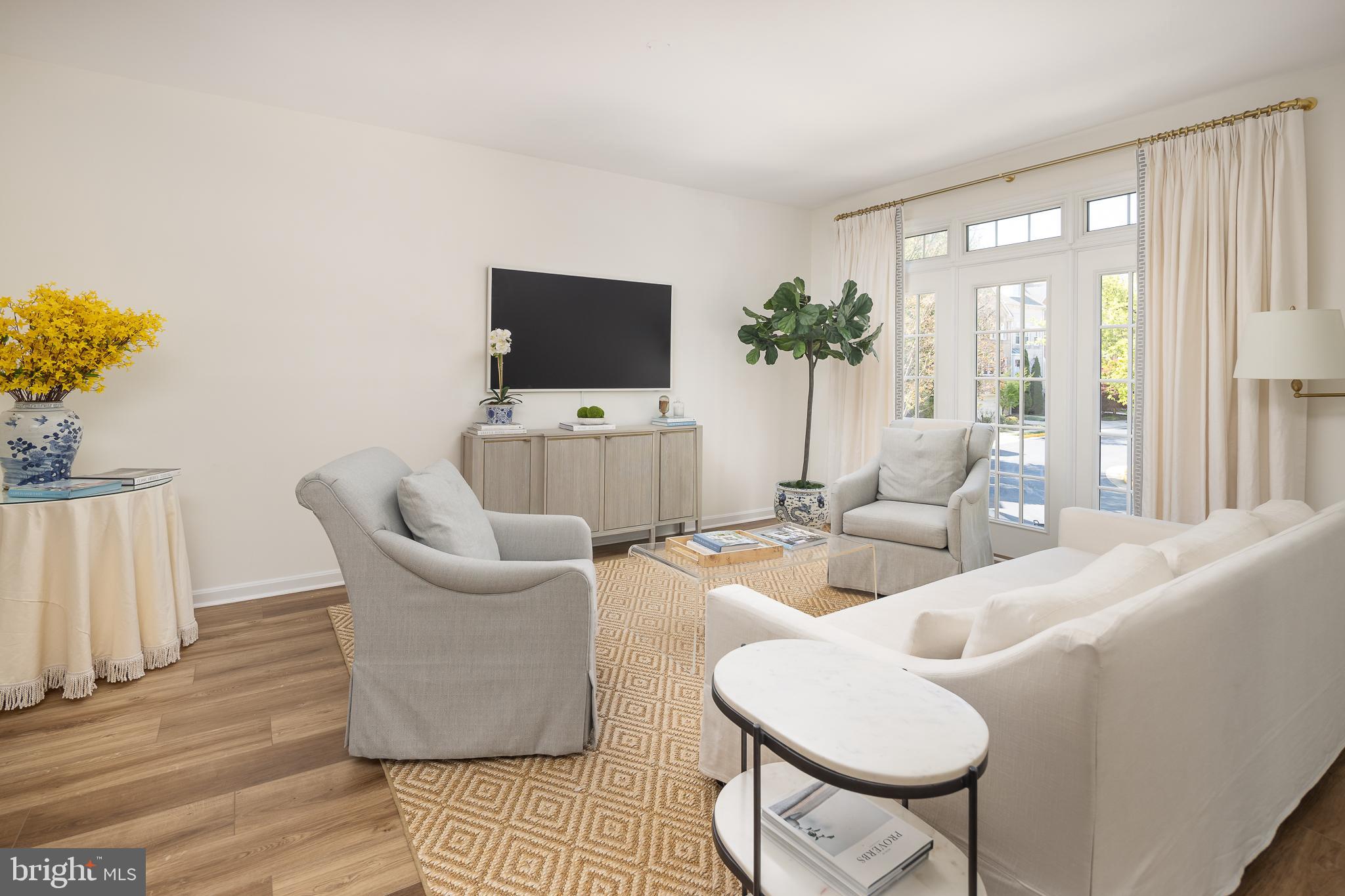 6611 Dunwich Way Alexandria, VA 22315 - Photo 4 of 40