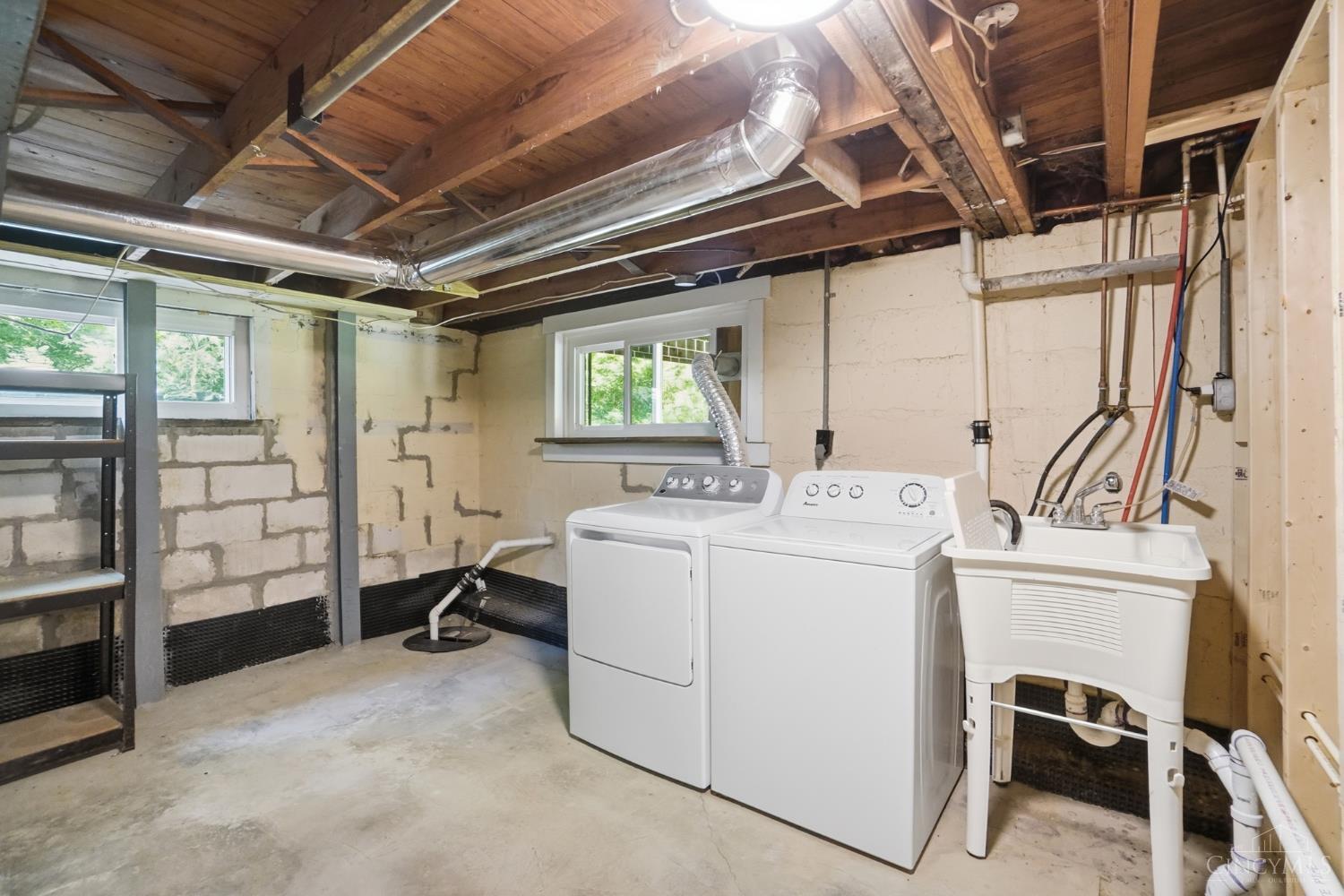 9808 Daly Road Cincinnati, OH 45231 - Photo 28 of 39