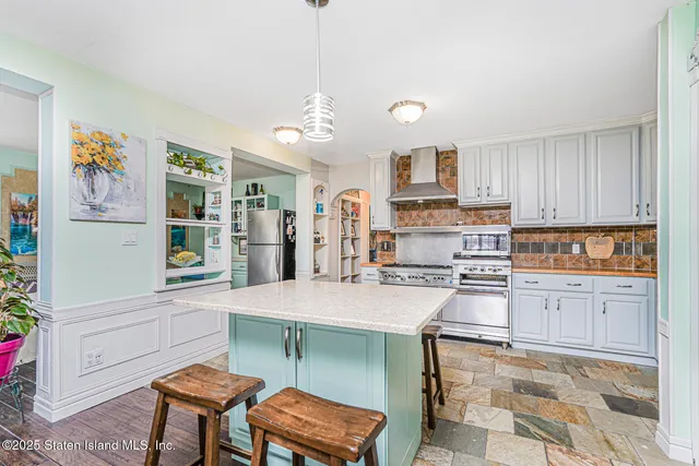 $1,164,999 | 714 Annadale Road | Annadale