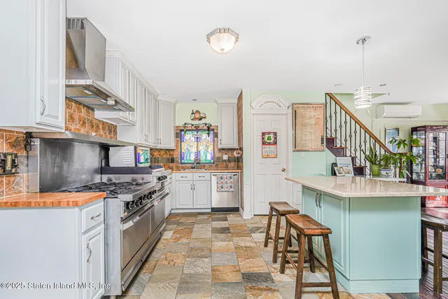 $1,164,999 | 714 Annadale Road | Annadale