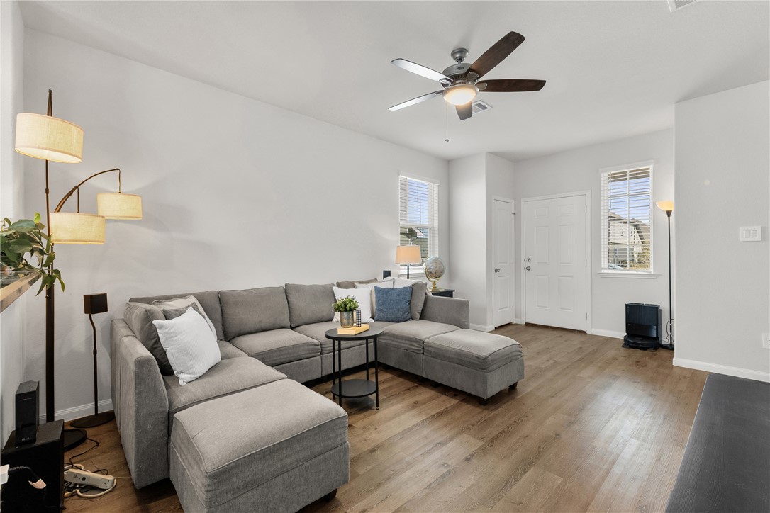 976 Rice Drive Bryan, TX 77803 - Photo 6 of 34