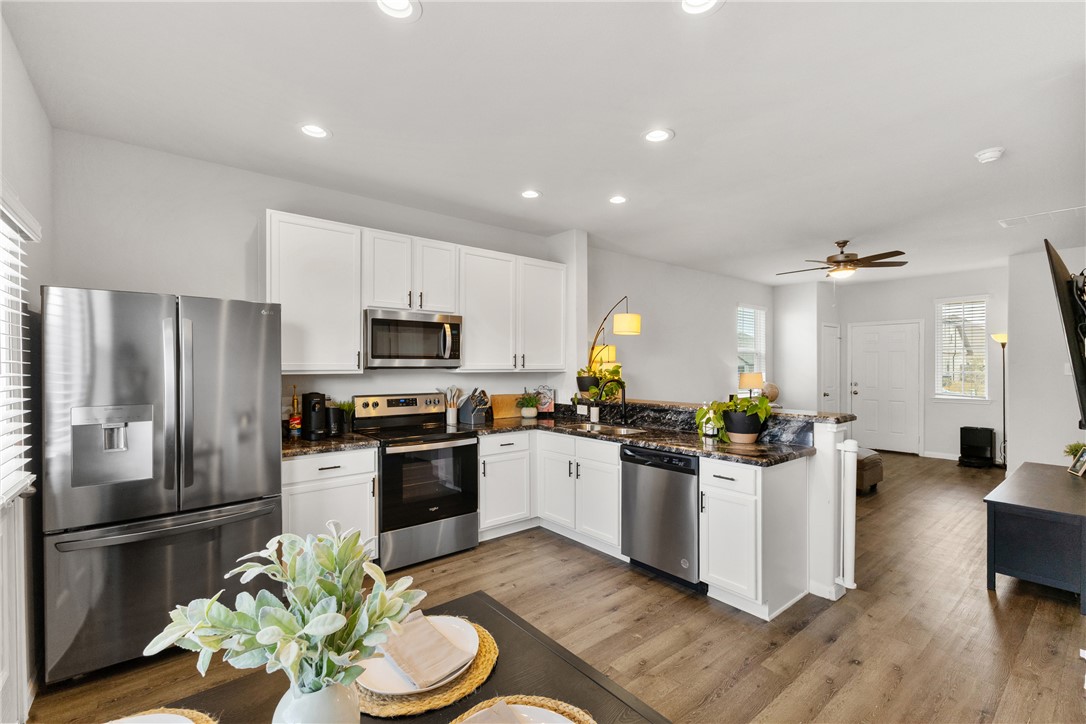 976 Rice Drive Bryan, TX 77803 - Photo 10 of 34