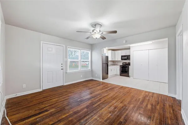 $1,250 | 108 Poplar Street, Waxahachie, TX 75165