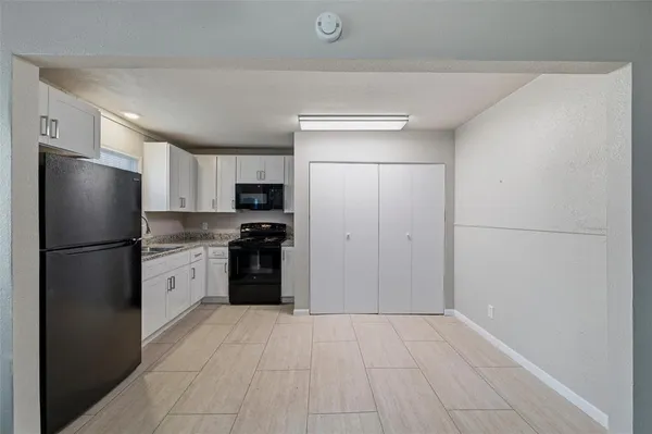 $1,250 | 108 Poplar Street, Waxahachie, TX 75165