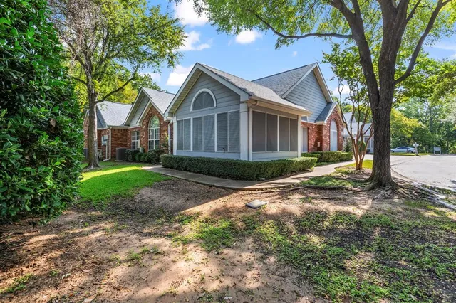 $314,500 | 1023 Bridges Drive, Arlington, TX 76012